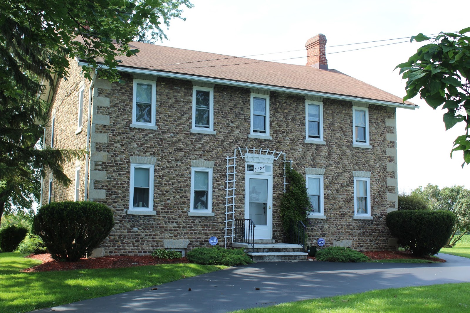 2798 Poplar Hill Road, Lima